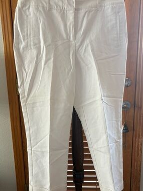 So Slimming By Chico’s White Crop Chinos, New, Size 0